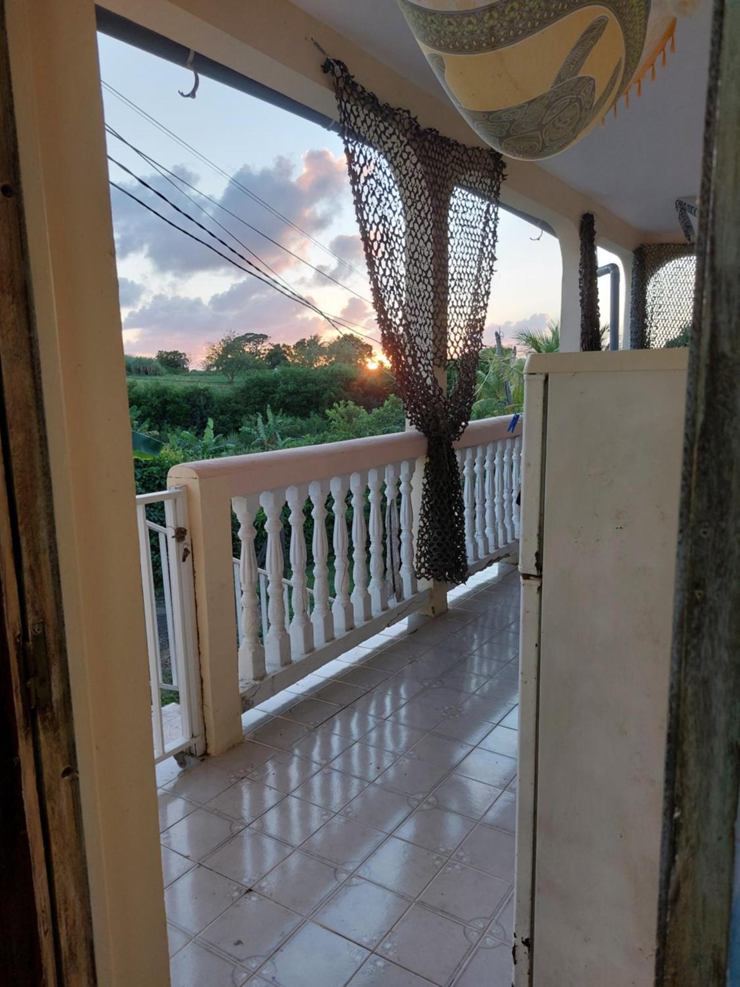 La Jemeli Otel Grand-Bourg  Dış mekan fotoğraf